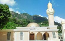 Pierre Poivre Statue