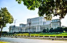 布加勒斯特议会宫