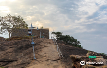 Sithulpawwa Rock Temple