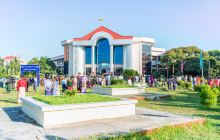 曼德勒外国语大学