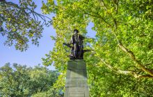 Robert Burns Statue
