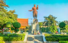 西里萨旺翁国王雕像