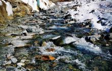 岗什卡七彩冰瀑布