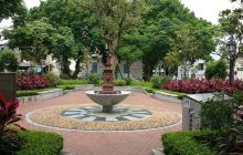 恩尼斯总统前地