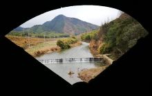 天柱岩